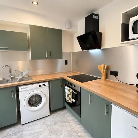Le Feretra, Modern, Air-conditioned One-bedroom Apartment